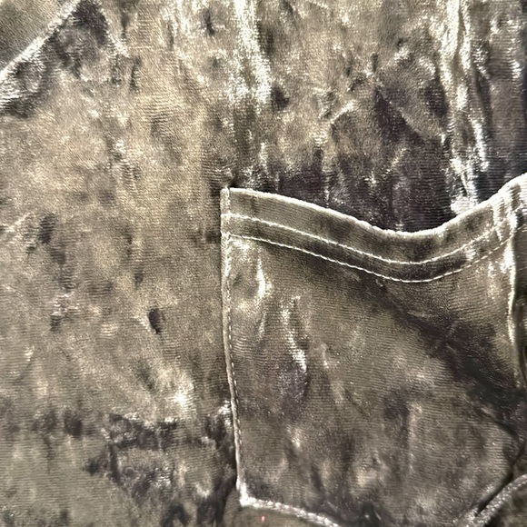 Top - Picture 2 of 6